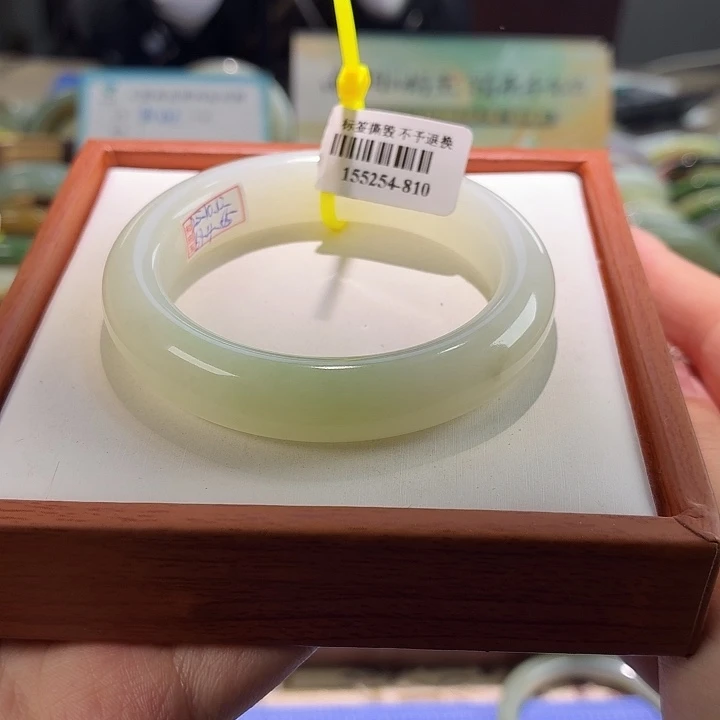 和田玉未镶嵌手镯新疆白带翠 50.8。47