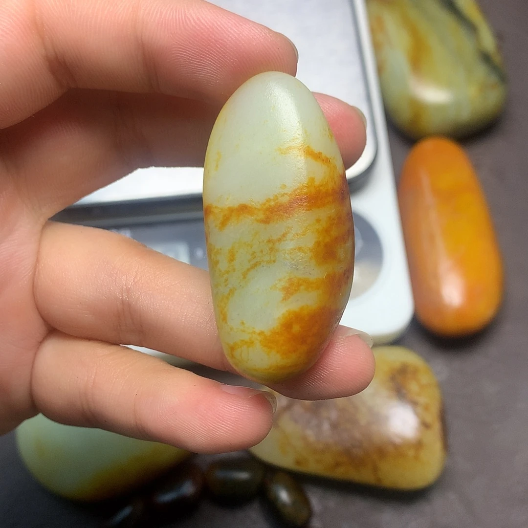 和田玉（糖玉）未镶嵌挂件