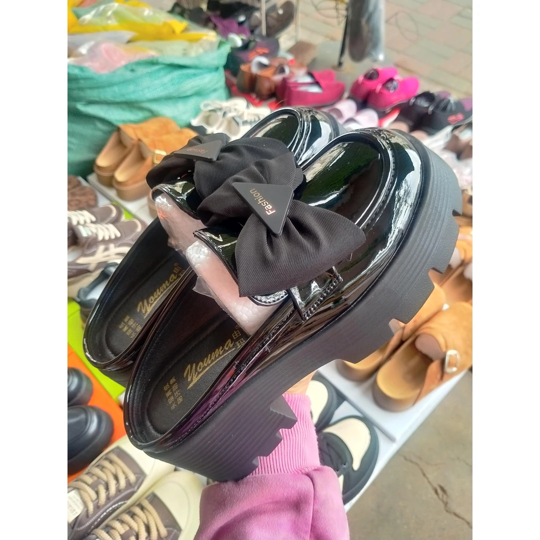 2025时尚百搭真皮轻底英伦风女款乐福鞋包头半拖头层厚底增高单鞋