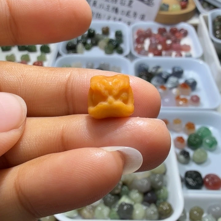 和田玉未镶嵌珠宝奇石