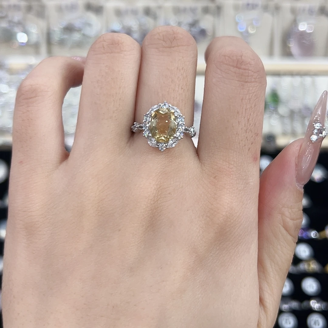 银S925镶嵌黄晶戒指