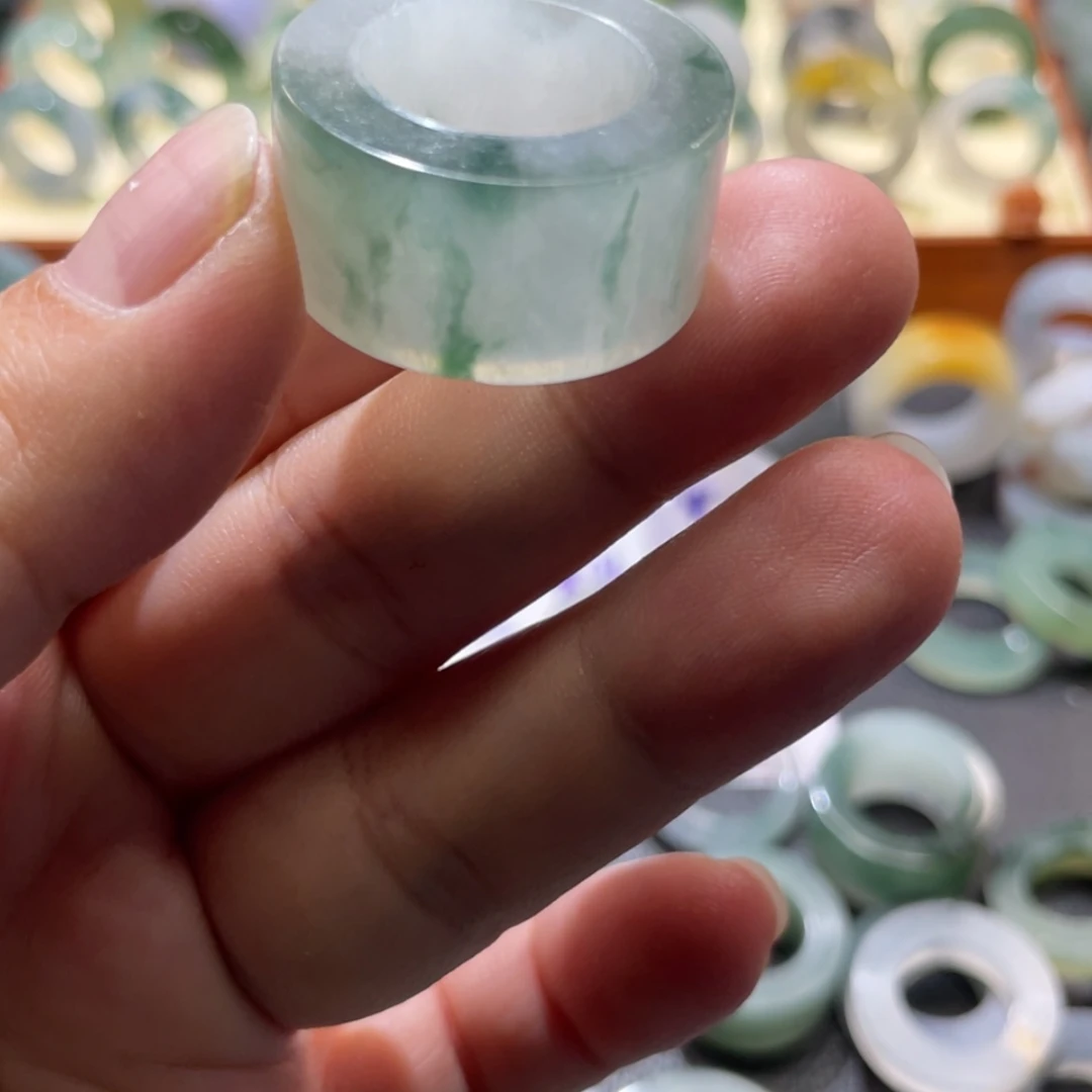 【闪购商品】定制翡翠未镶嵌欧*嘎天然翡翠