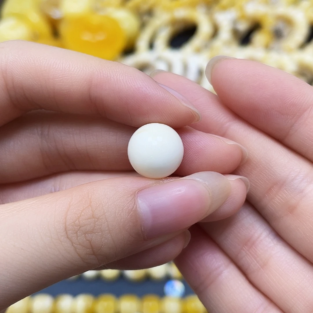裸石蜜蜡未镶嵌高品圆珠12.1mm