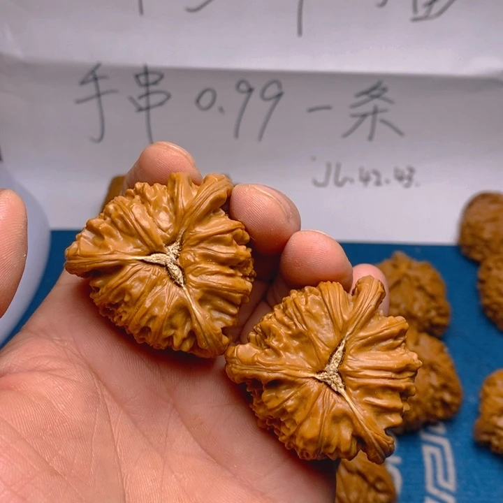 钢***筒香榧木文玩核桃文玩核桃