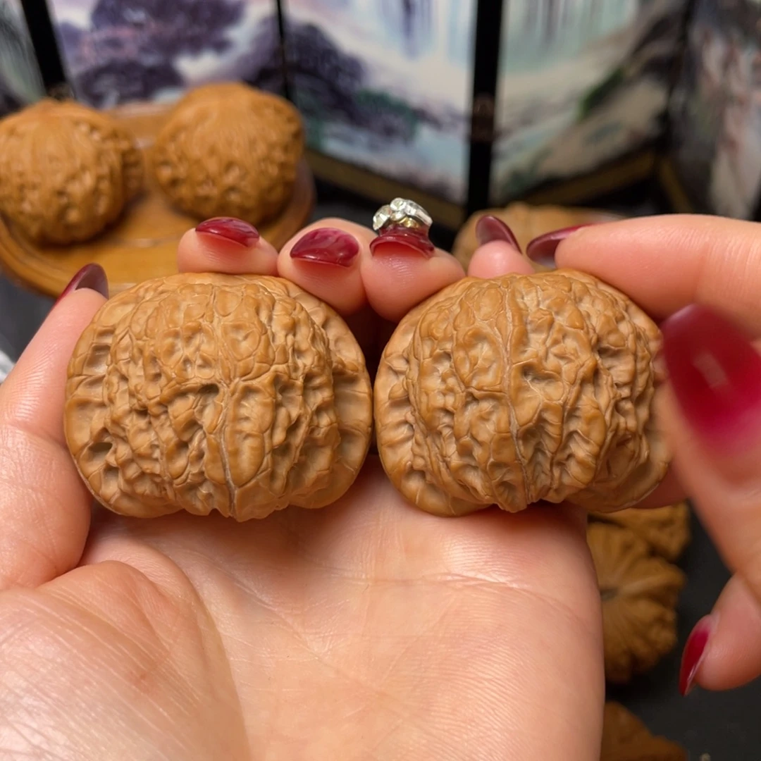 文玩核桃把件42血麒麟