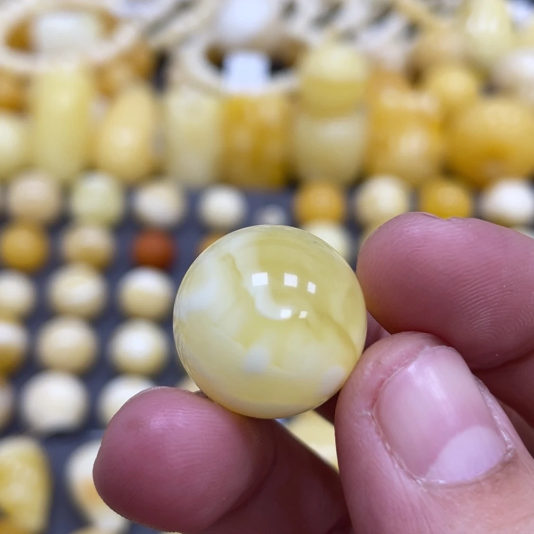 蜜蜡未镶嵌裸石18.4mm皮色