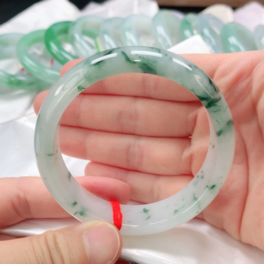 翡翠手镯未镶嵌缅甸A货翡翠手镯