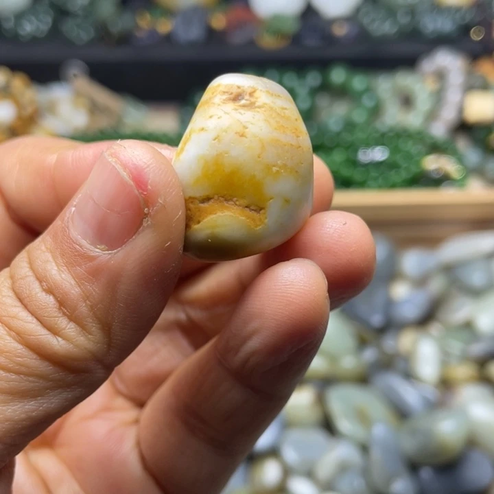 和田玉未镶嵌珠宝半成品