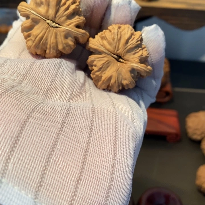 桃核吊坠旅**生37尺寸三角白