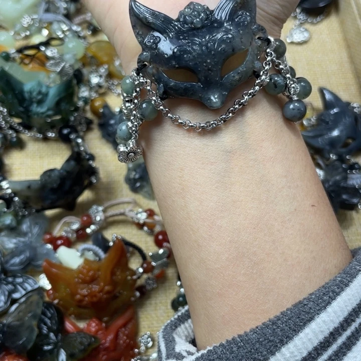 蛇纹石玉合金颈饰