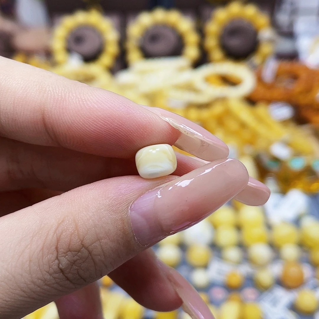 未镶嵌琥珀珠宝奇石8mm瑕