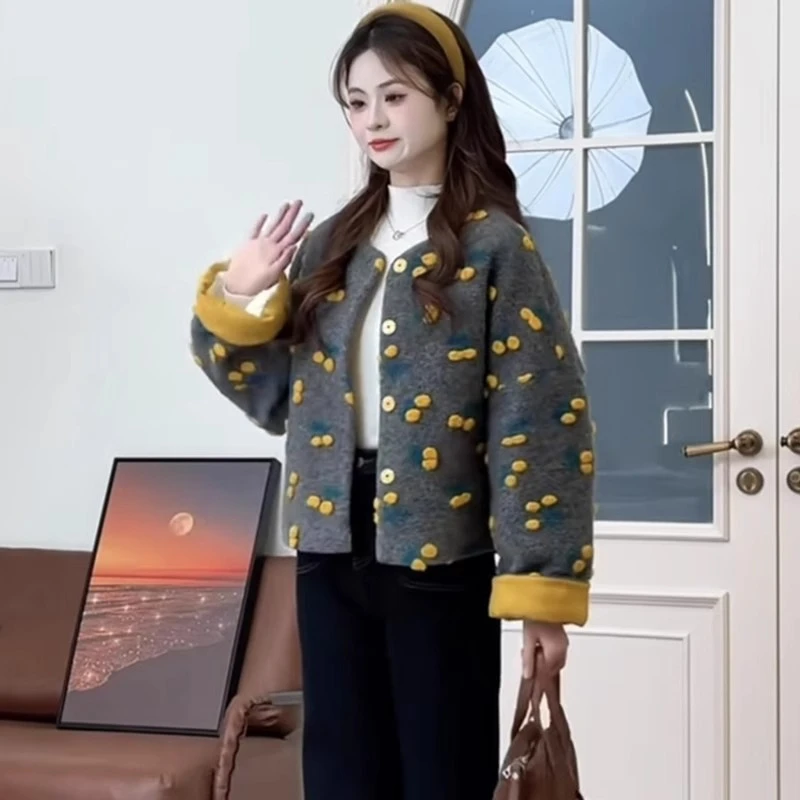 冬季2025年新款套装高级感超好看独特漂亮小香风加厚碎花短外套女