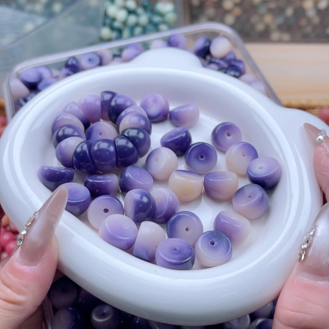 白玉菩提吊坠c14.75mm40+10颗。紫玉蝶蒜瓣