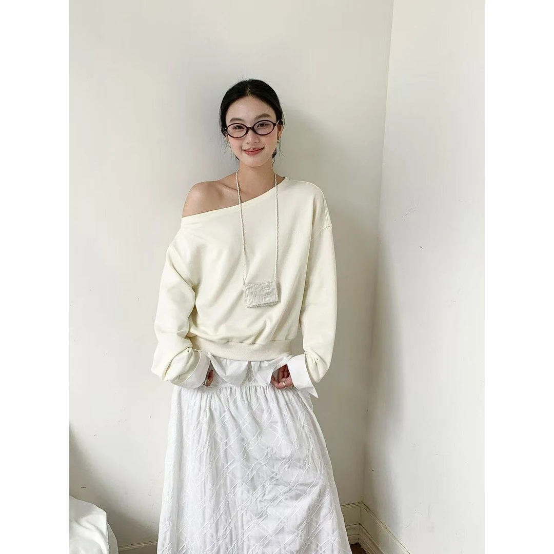 J-E005#【松弛慵懒氛围感】设计感下摆拼接斜肩上衣