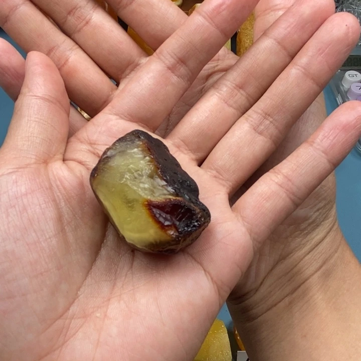 风****定制琥珀未镶嵌蜜蜡原石定制