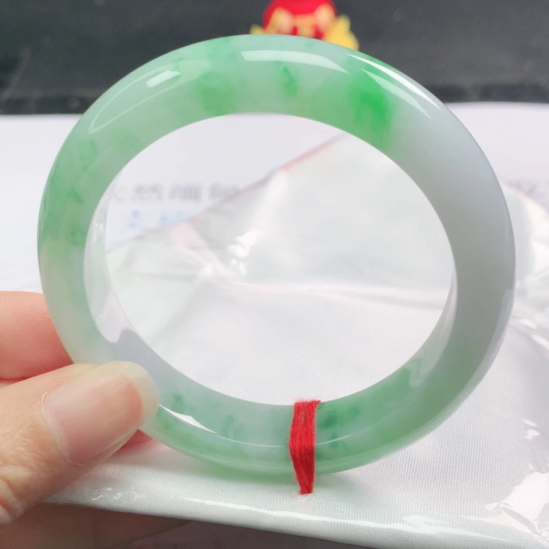 翡翠未镶嵌手镯正