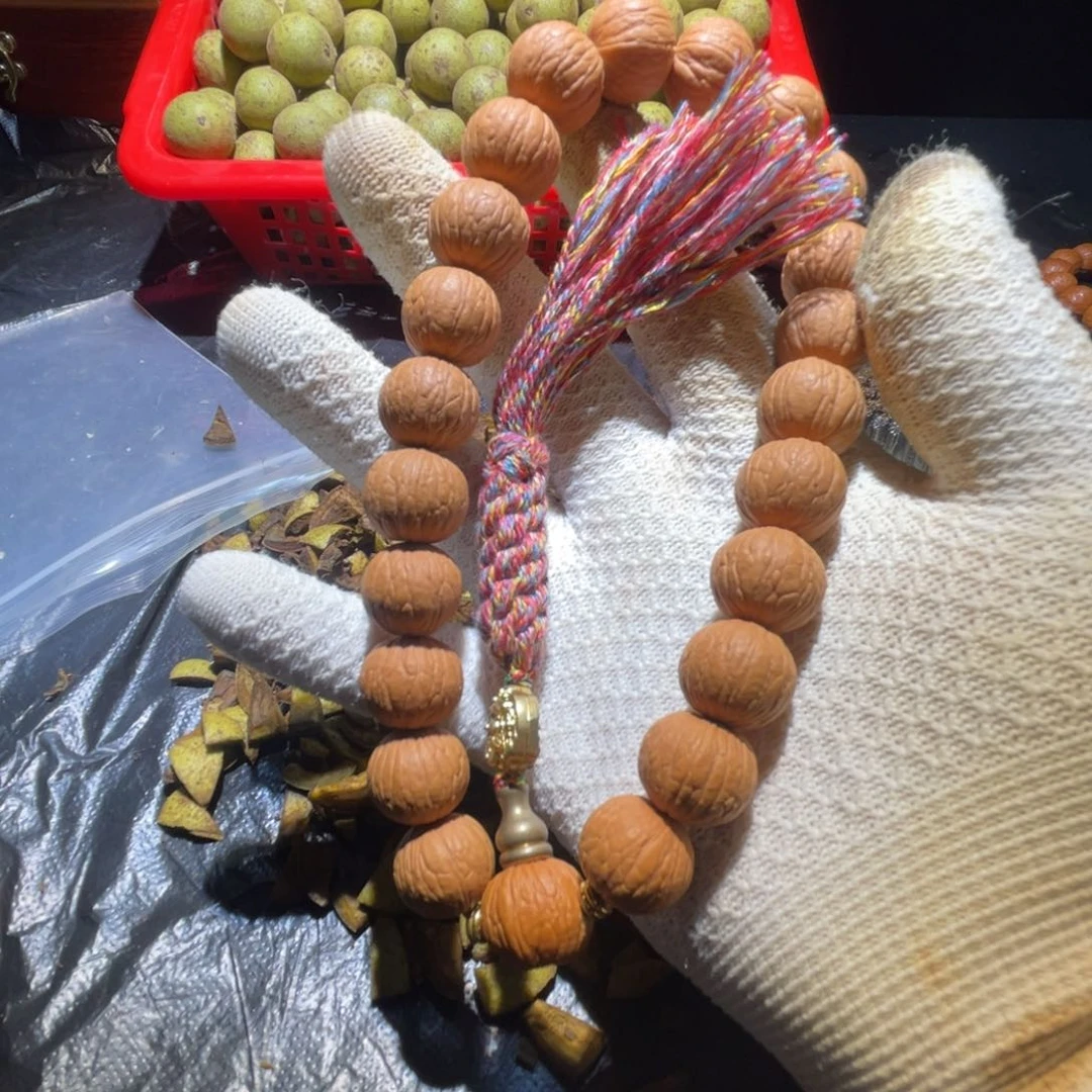 文玩核桃手串猴头聚宝盆手持