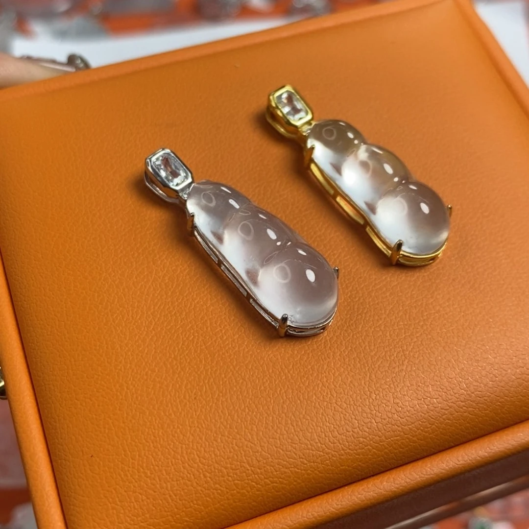 石英质玉颈饰银S925镶嵌随机发一件