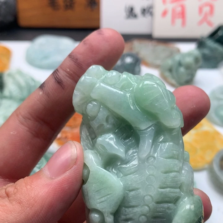 翡翠未镶嵌颈饰保真天然a货翡翠