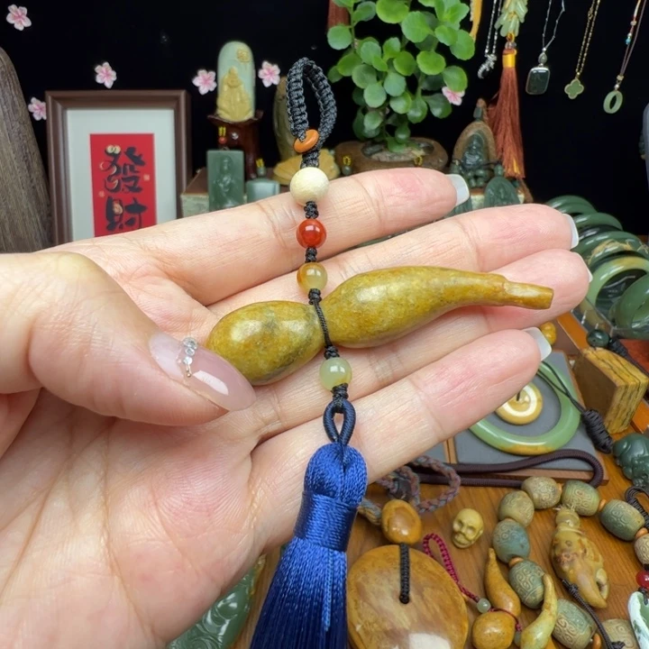 岫岩河磨玉（透闪石质玉）未镶嵌把件