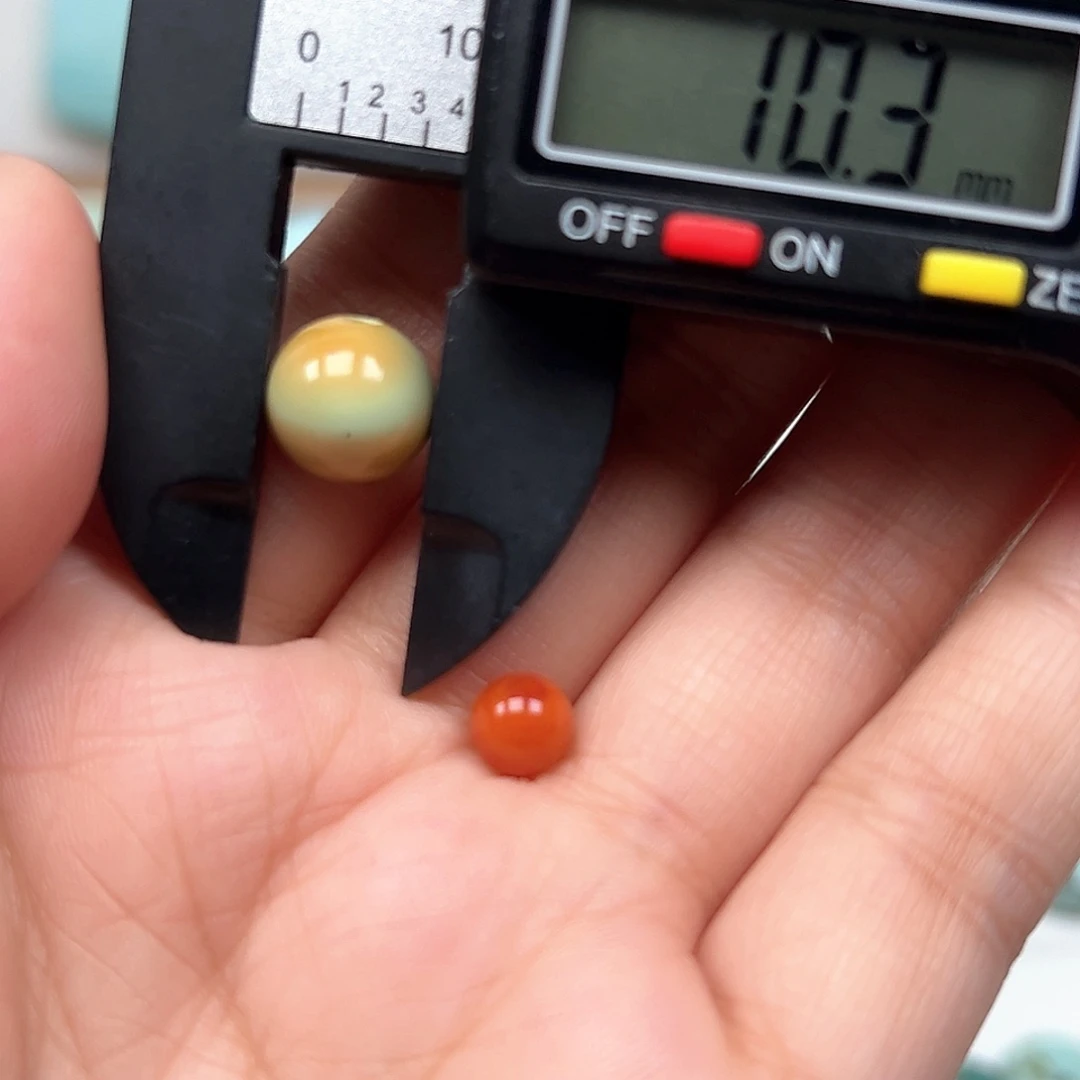 南红玛瑙未镶嵌珠宝奇石