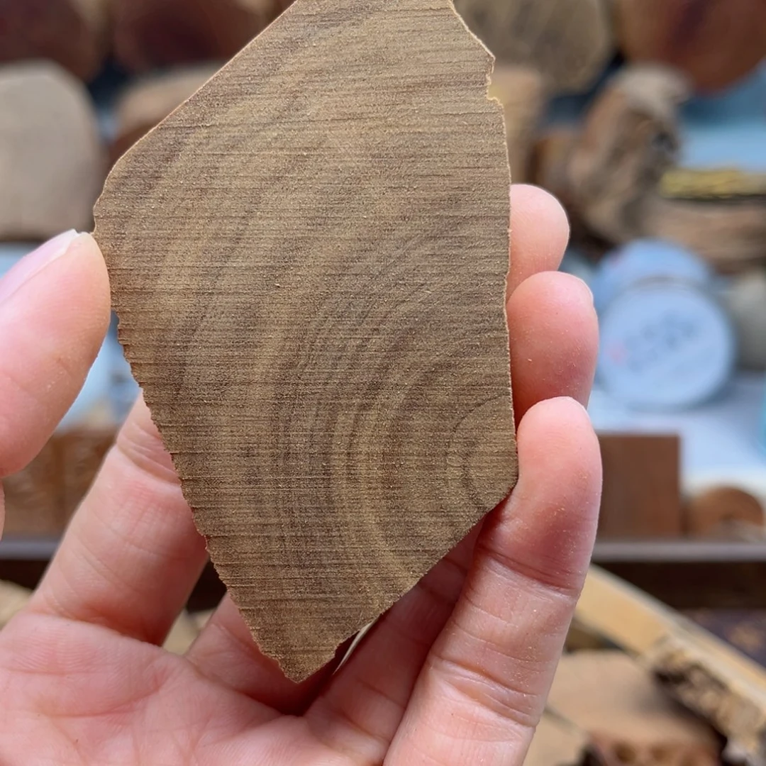 迈索尔老山檀香原料14. 9克