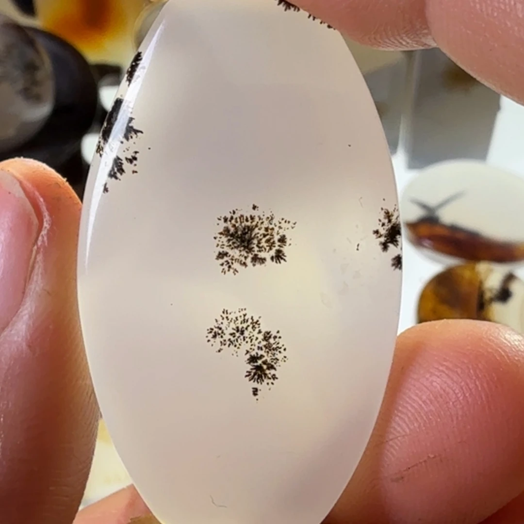 玛瑙/玉髓未镶嵌珠宝半成品