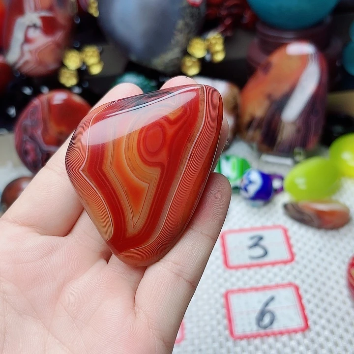 武***。玛瑙/玉髓未镶嵌珠宝半成品