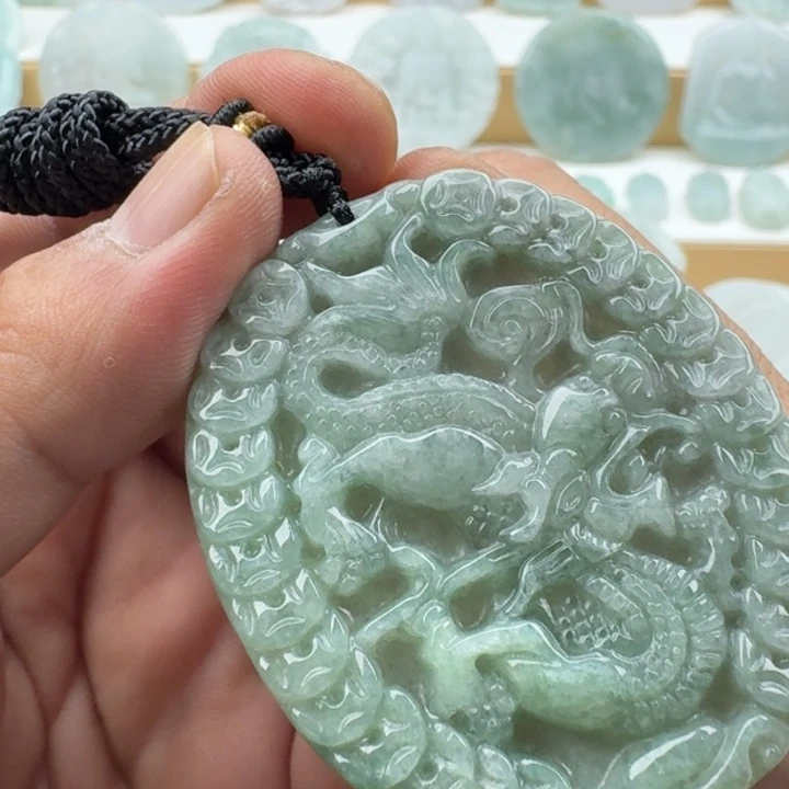 翡翠未镶嵌颈饰天然缅甸A货翡翠