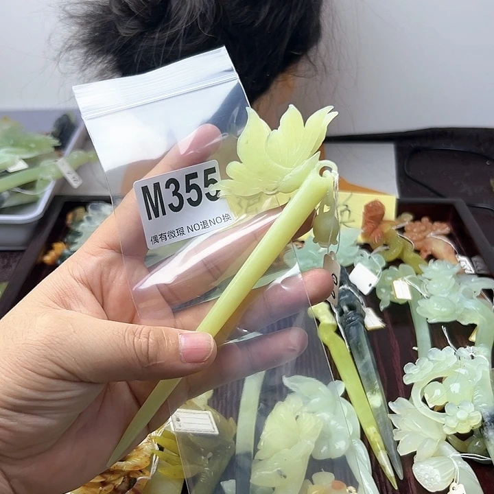 蛇纹石玉发饰合金菊**秋