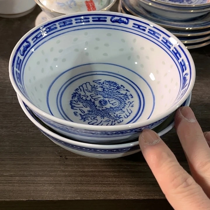 瓷片///////直径15厘米。2个。