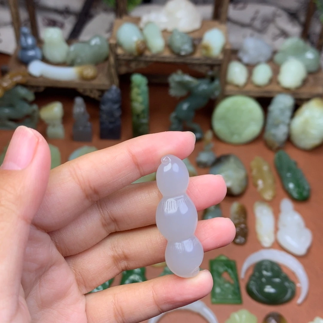 和田玉未镶嵌挂件