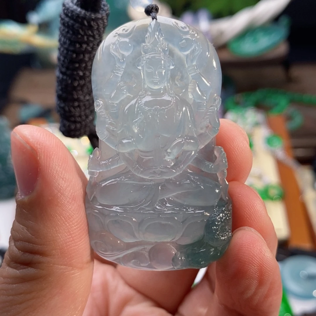 翡翠颈饰未镶嵌千手观音
