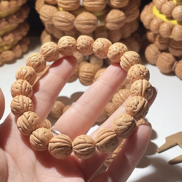 W***、桃核吊坠桃核手串暴力37