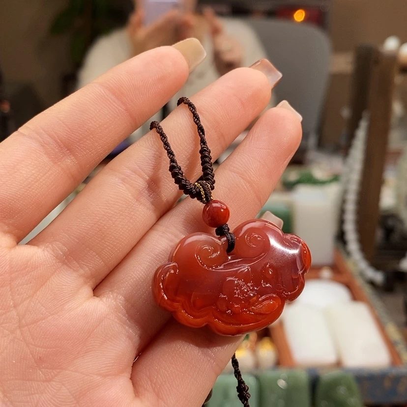 【闪购商品】吊坠(赠链)未镶嵌和田玉