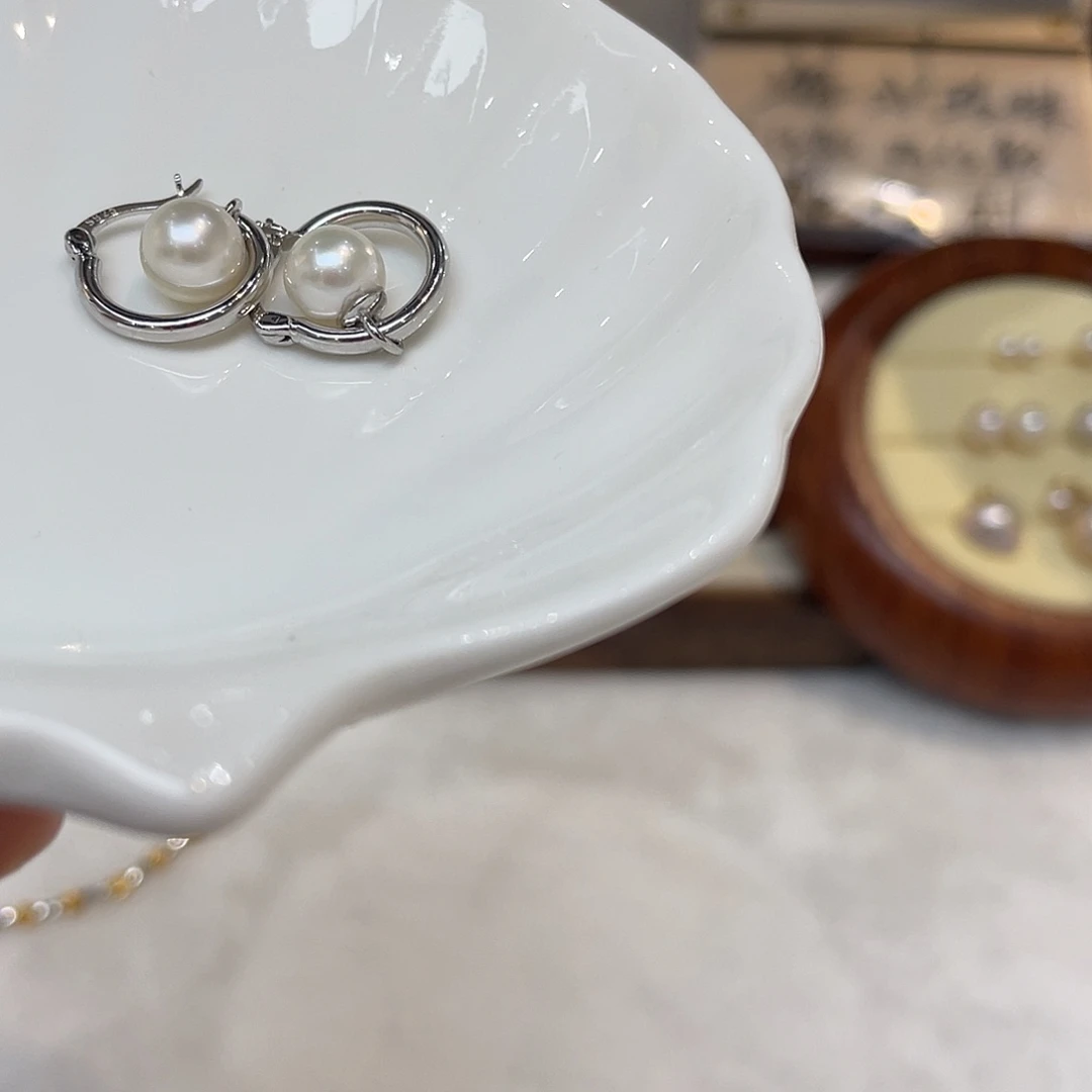 银S925镶嵌耳饰海水珍珠