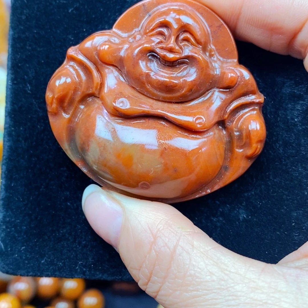 未镶嵌石英质玉（黄龙玉）颈饰