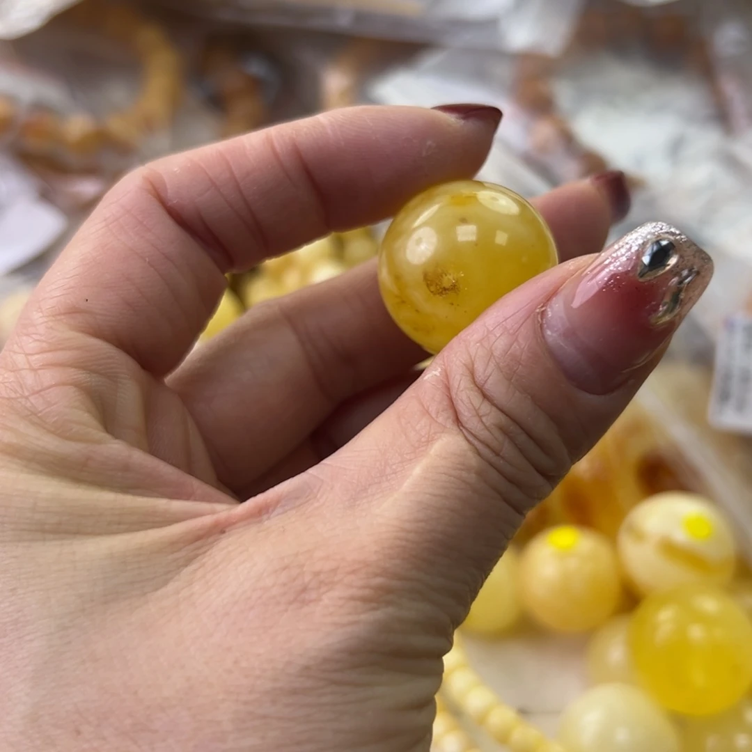 琥珀珠宝奇石未镶嵌