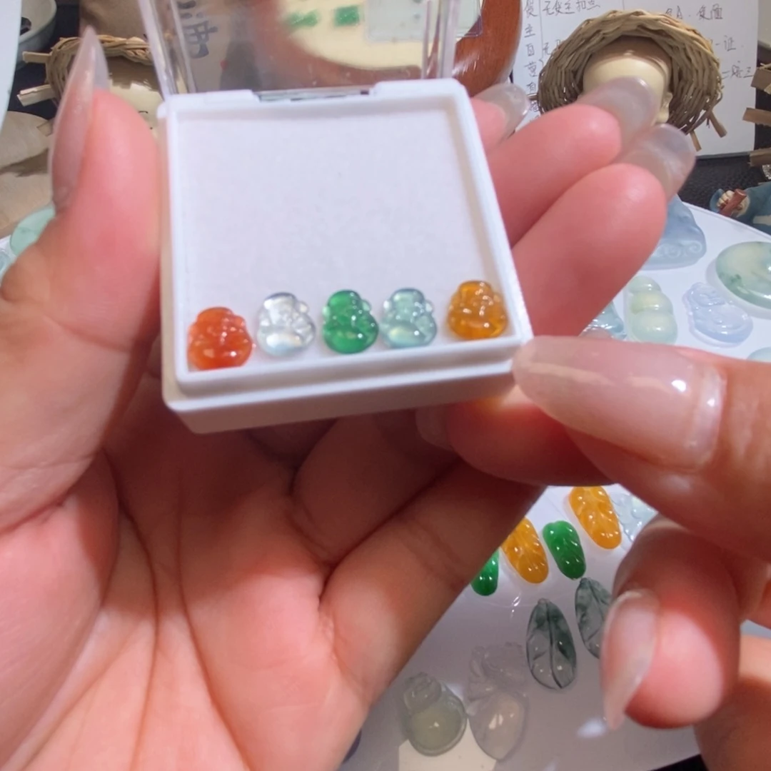 未镶嵌定制翡翠翡翠