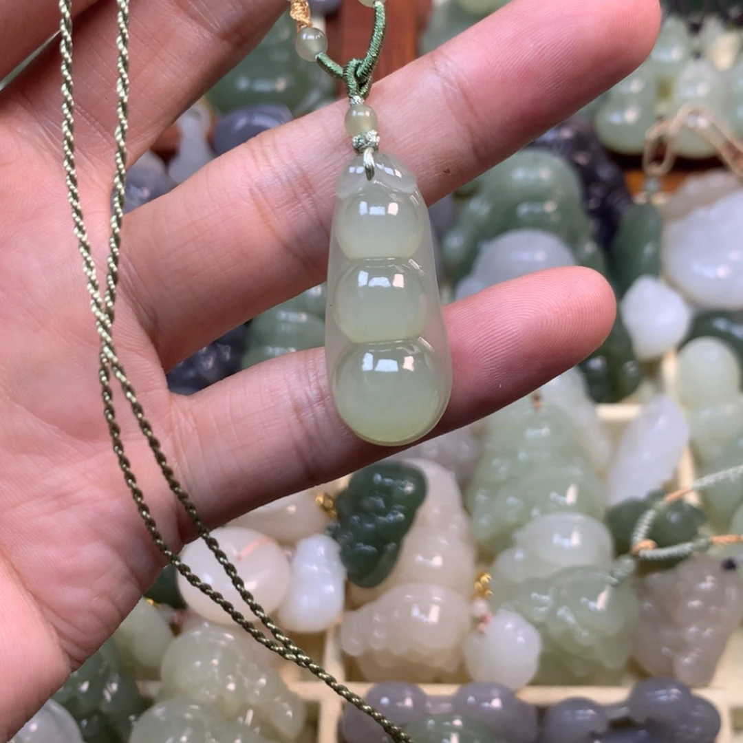 【闪购商品】颈饰未镶嵌和田玉