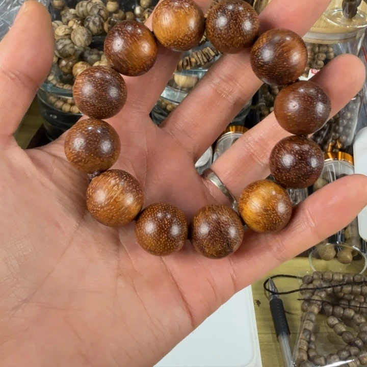 大叶紫檀（黑酸枝木类）