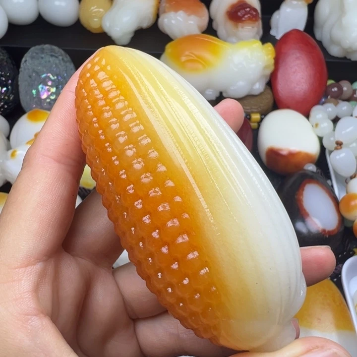 新疆戈壁五彩石金丝