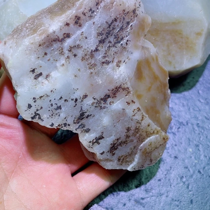 和田玉未镶嵌珠宝半成品