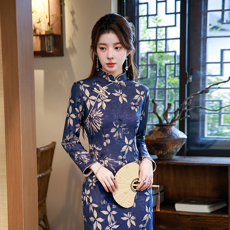 绝美新中式旗袍2025新款秋冬加绒保暖妈妈加厚连衣裙改良日常可穿
