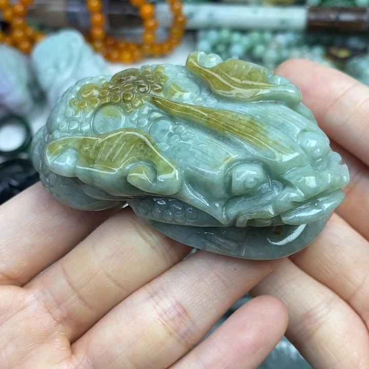 颈饰未镶嵌翡翠吊坠