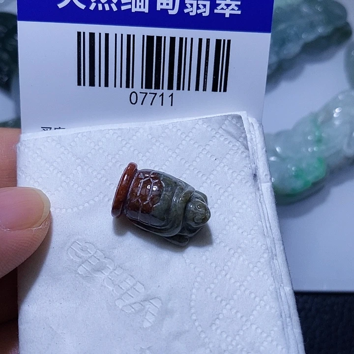 翡翠未镶嵌颈饰天光墟翡翠市场现金代购