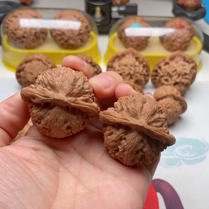 文玩核桃吊坠百**客44宫灯