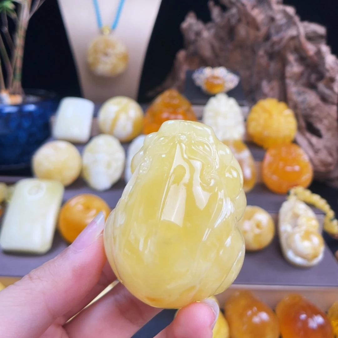 【闪购商品】未镶嵌琥珀珠宝奇石?****爱花粉