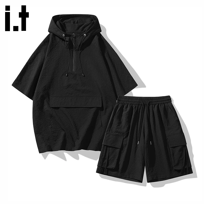 i.t:CHOCOOLATE肌理感男士套装2025年夏季运动连帽短袖短裤俩件套