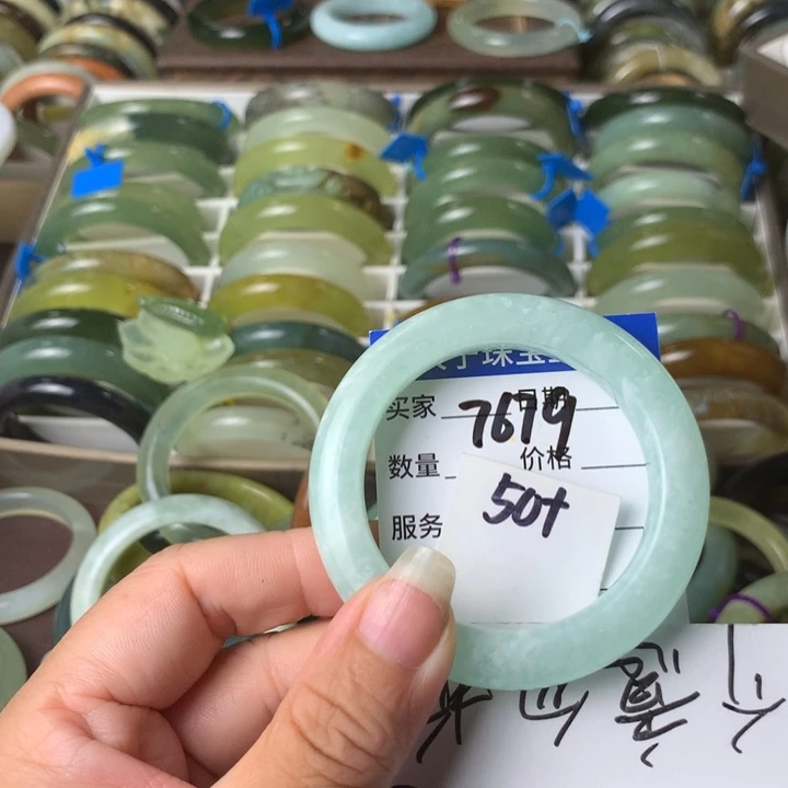 未镶嵌蛇纹石玉手镯7679